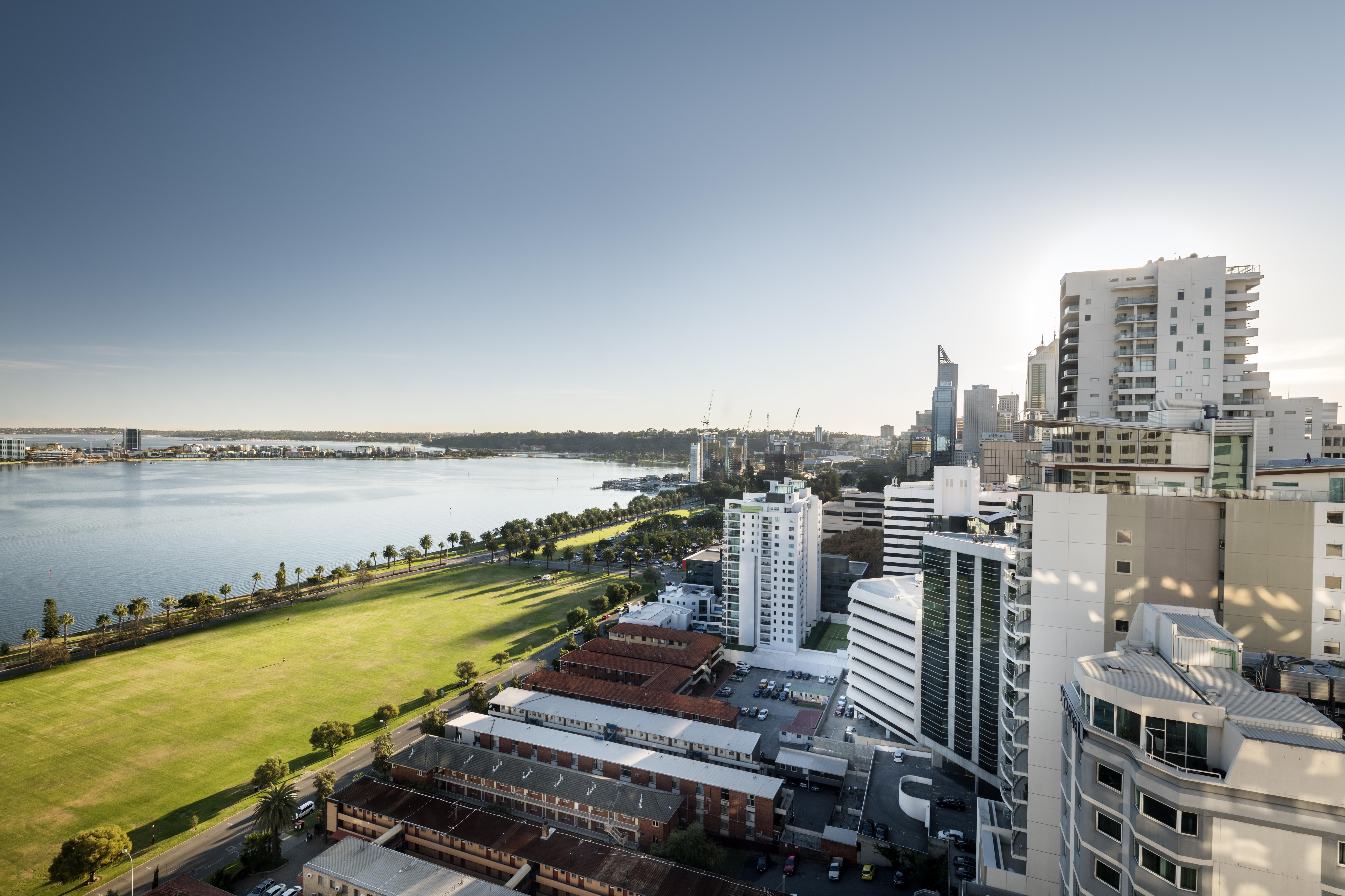 Pan Pacific Perth Hotel Екстериор снимка View of the Perth skyline from the Crown Perth complex